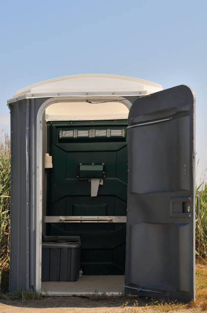 Best Luxury portable toilet rental  in Hialeah, FL